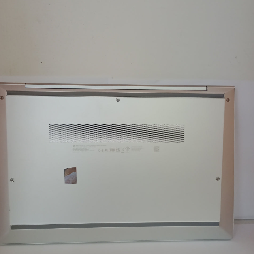 LAPTOP HP ELITEBOOK 840 G8 (2023) 256 GB SSD 16 GB RAM (SEMINUEVO)