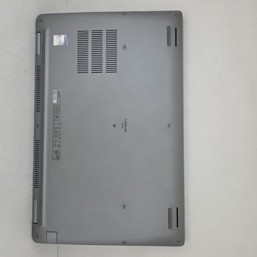 LAPTOP DELL LATITUDE 5540 (2023) 512 GB SSD 16 GB RAM (SEMINUEVO)