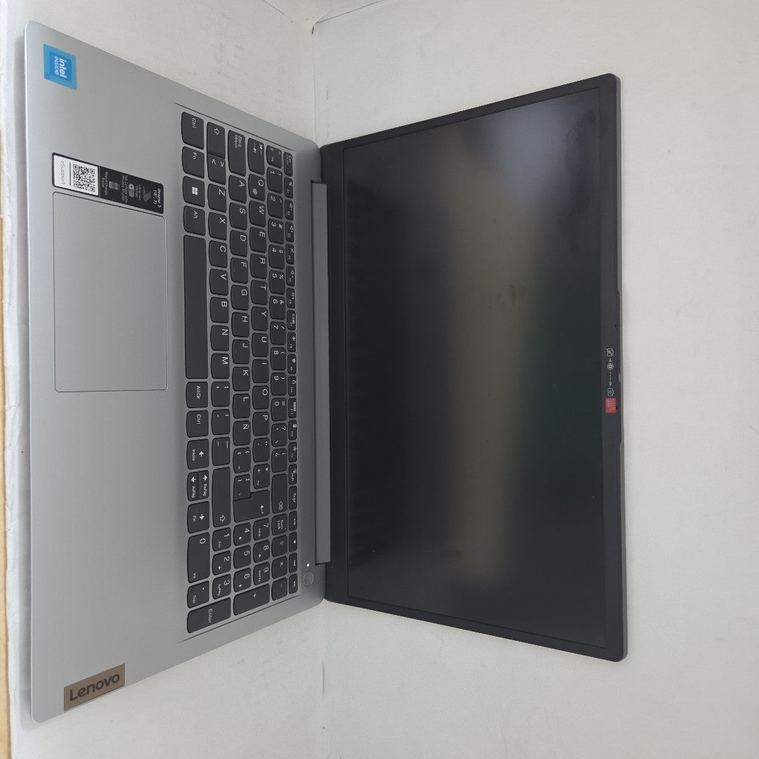LAPTOP LENOVO IDEAPAD 1 15IGL7 (2024) 256 GB SSD 8 GB RAM (SEMINUEVO)