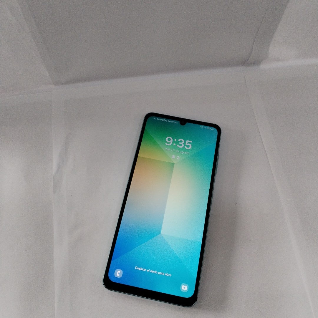 CELULAR SAMSUNG GALAXY A06 SM-A065M (2024) 64 GB 4 GB RAM (SEMINUEVO)