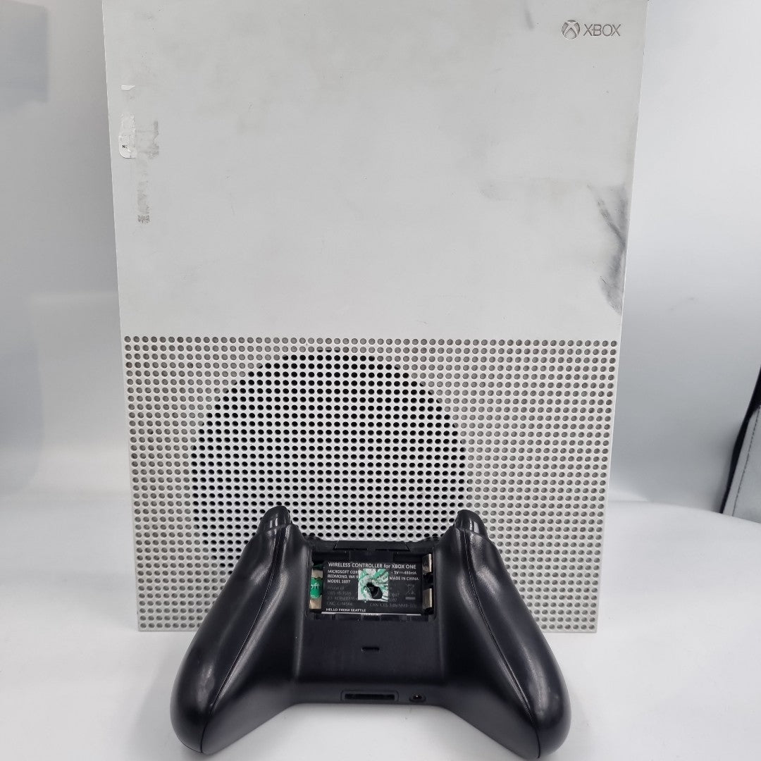 CONSOLA DE VIDEOJUEGO MICROSOFT XBOX ONE S 1 TB (SEMINUEVO)