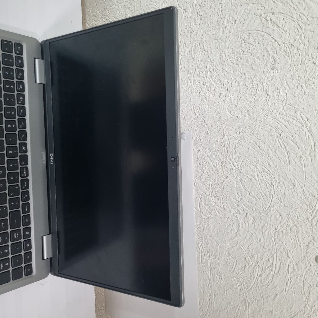 LAPTOP DELL LATITUDE 5550 (2024) 512 GB SSD 16 GB RAM (SEMINUEVO)