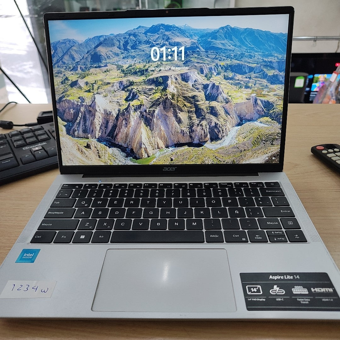 LAPTOP ACER ASPIRE LITE 14 AL14-31P-C0S2 (2024) 256 GB SSD 8 GB RAM (SEMINUEVO)