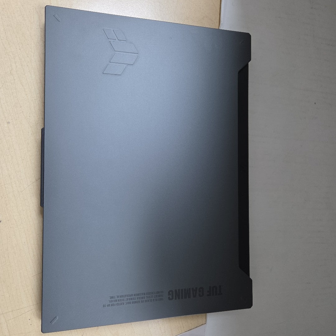LAPTOP ASUS TUF GAMING F15 FX507VU-LP318W (2024) 512 GB SSD 16 GB RAM (SEMINUEVO)