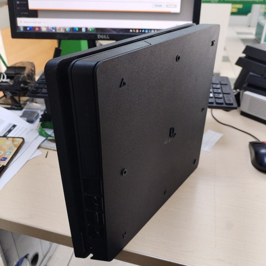 CONSOLA DE VIDEOJUEGO SONY PS4 SLIM 1 TB (SEMINUEVO)