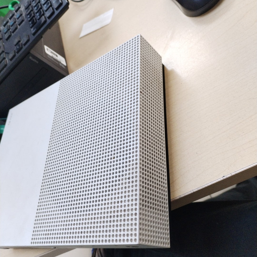 CONSOLA DE VIDEOJUEGO MICROSOFT XBOX ONE S 500 GB  (SEMINUEVO)