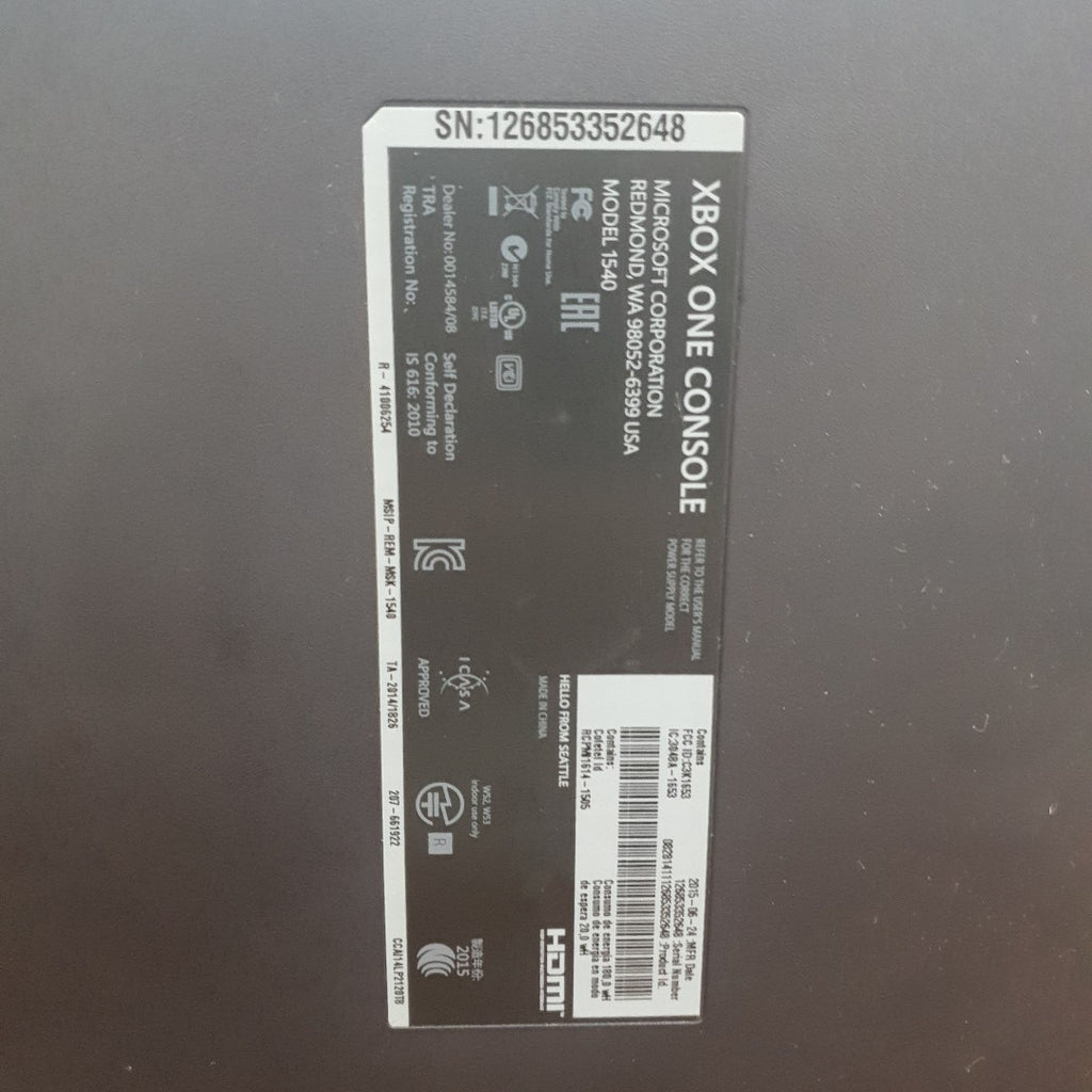 CONSOLA DE VIDEOJUEGO MICROSOFT XBOX ONE 1 TB (SEMINUEVO)