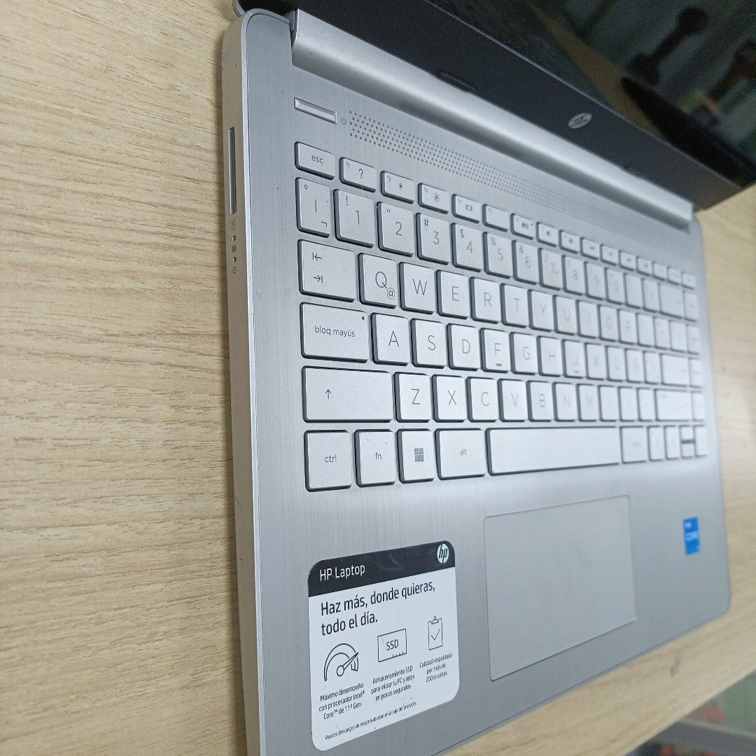LAPTOP HP 14-DQ2531LA (2023) 512 GB SSD 16 GB RAM (SEMINUEVO)