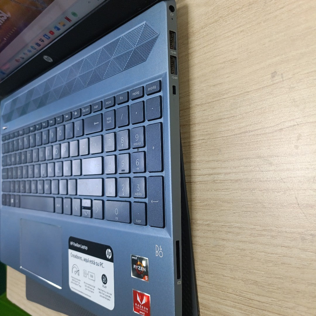 LAPTOP HP PAVILION 15-CW1004LA (2020) 1 TB + 128 GB SSD 12 GB RAM (SEMINUEVO)