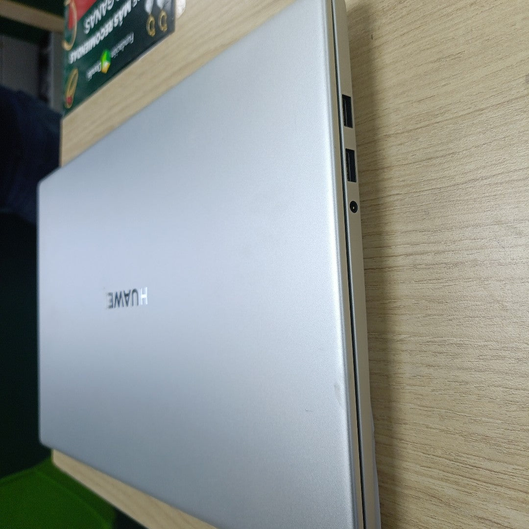 LAPTOP HUAWEI MATEBOOK D 15 BODE-WDH9 (2022) 512 GB SSD 8 GB RAM (SEMINUEVO)