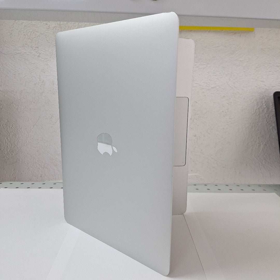 LAPTOP APPLE MACBOOK AIR 13" 2020 1.1 A2179 256 GB SSD 8 GB RAM (SEMINUEVO)