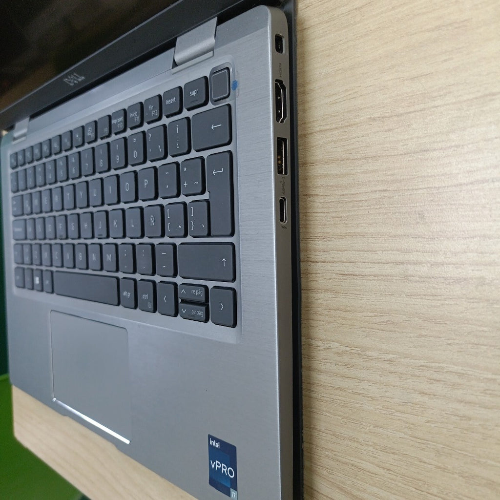 LAPTOP DELL LATITUDE 7330 (2 EN 1) (2022) 256 GB SSD 16 GB RAM (SEMINUEVO)