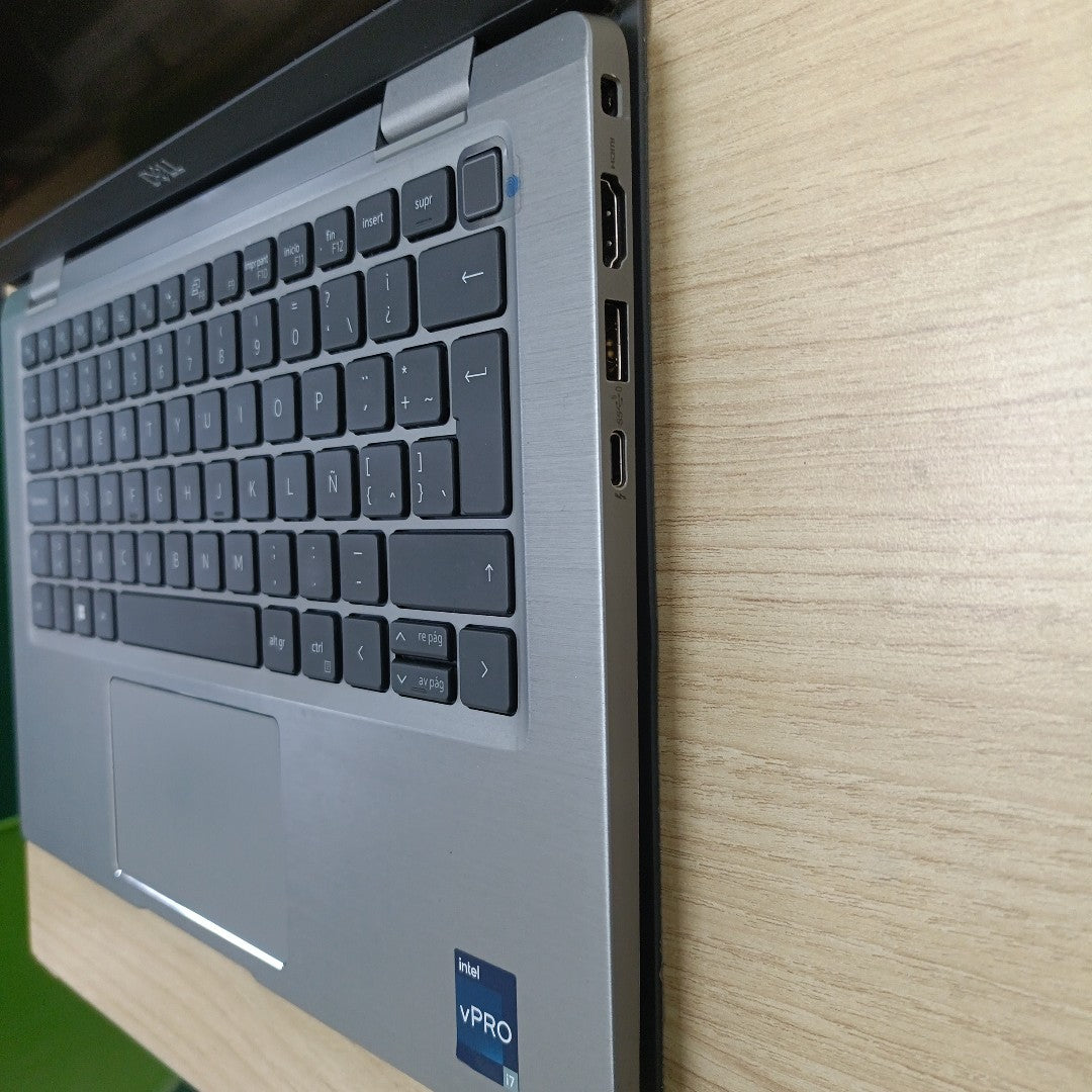 LAPTOP DELL LATITUDE 7330 (2 EN 1) (2022) 256 GB SSD 16 GB RAM (SEMINUEVO)