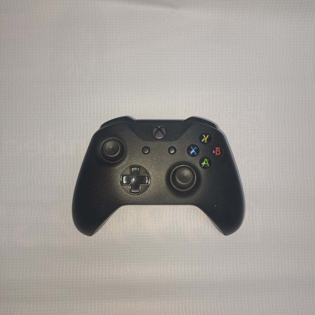 CONSOLA DE VIDEOJUEGO MICROSOFT XBOX ONE X 1 TB (SEMINUEVO)