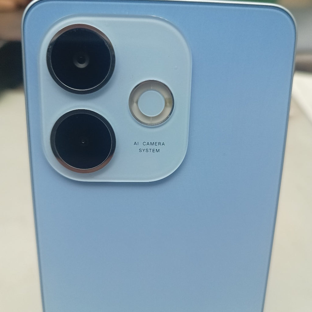 CELULAR OPPO  A5 PRO CPH2711 (2025) 256 GB 8 GB RAM (SEMINUEVO)