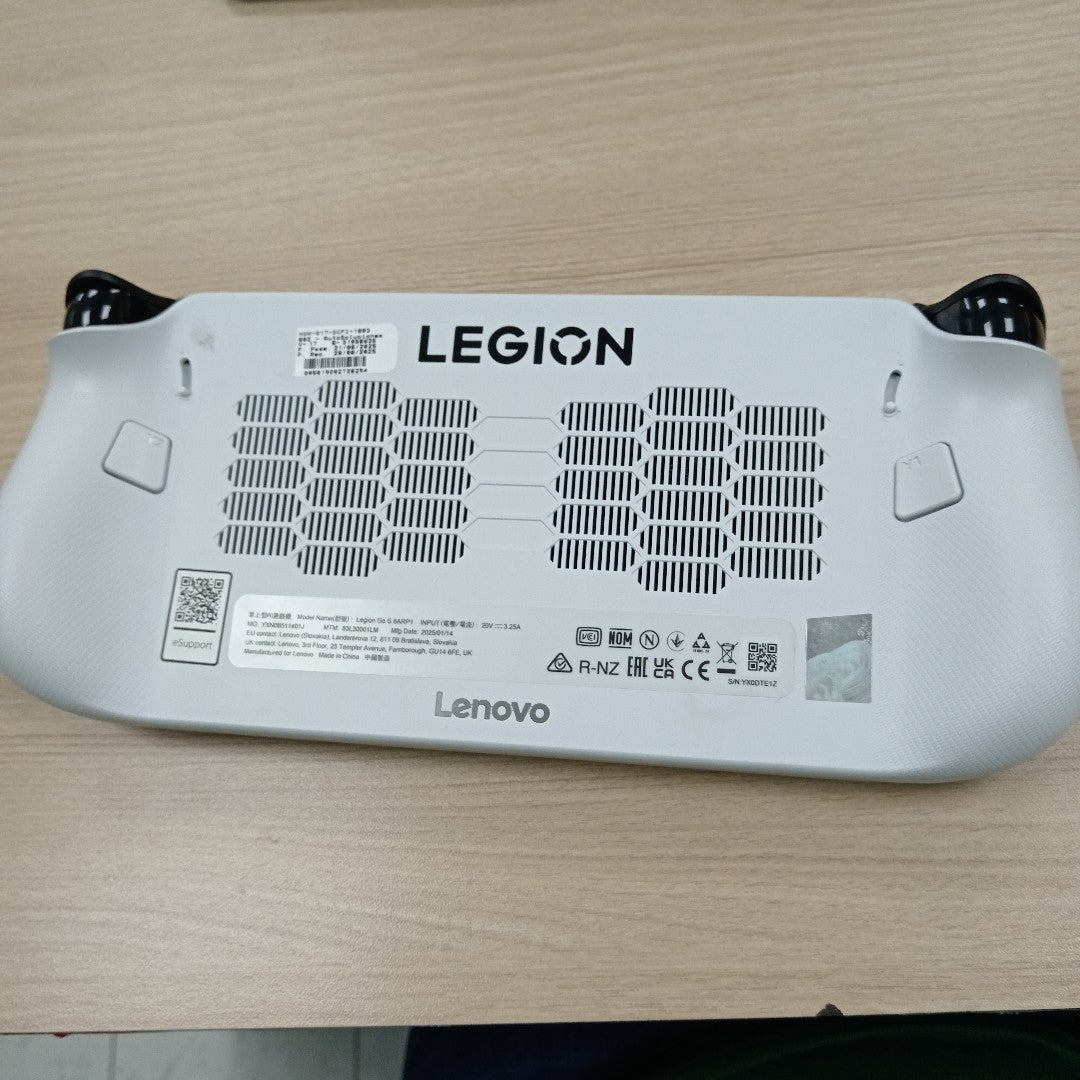 CONSOLA DE VIDEOJUEGO LENOVO LEGION GO S (2025) 512 GB SSD 16 GB RAM (SEMINUEVO)