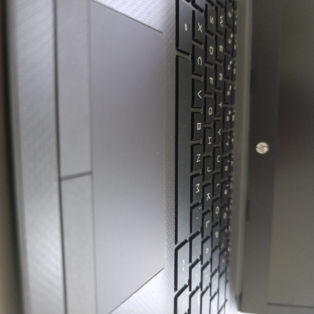 LAPTOP HP 240 G7 500 GB  4 GB RAM (SEMINUEVO)