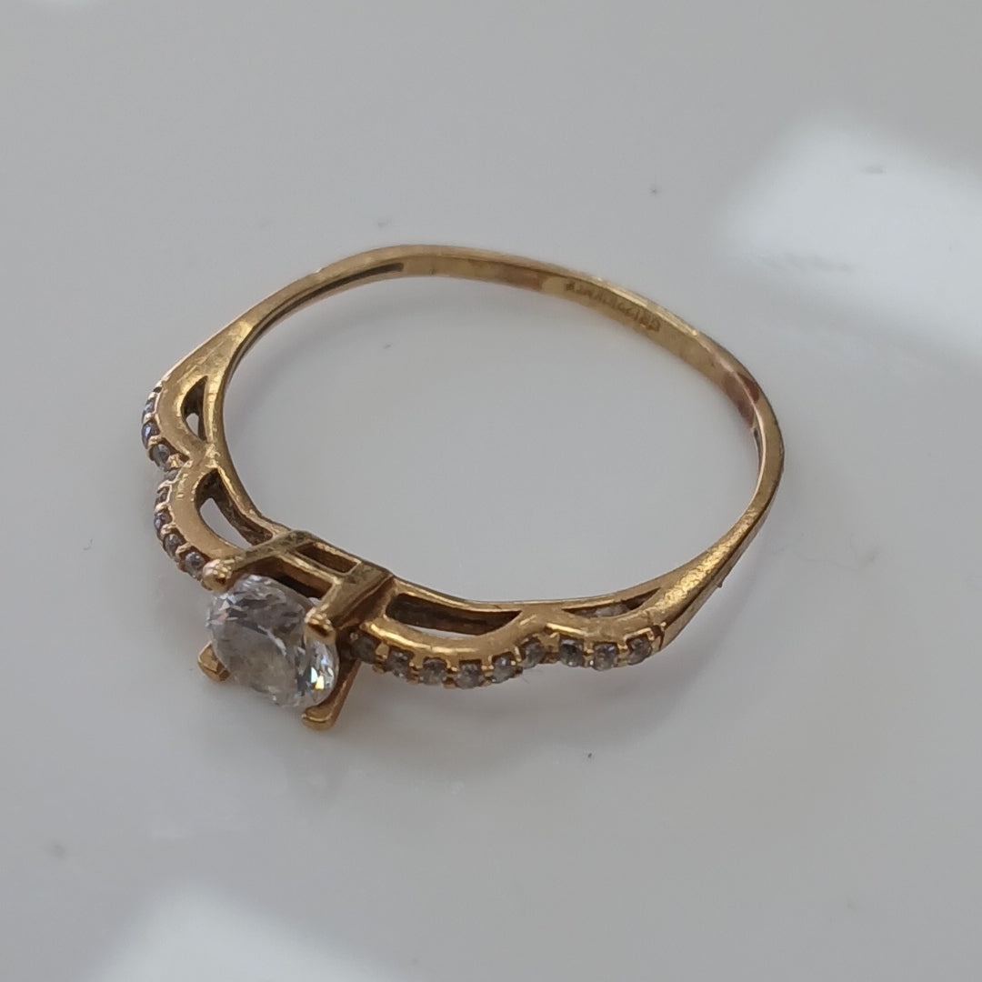 ANILLO. ORO. 10 K 1.2 GRMS (SEMINUEVO)