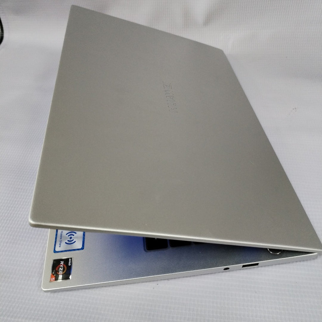 LAPTOP HUAWEI MATEBOOK D14 NBL-WAQ9R (2022) 512 GB SSD 8 GB RAM (SEMINUEVO)