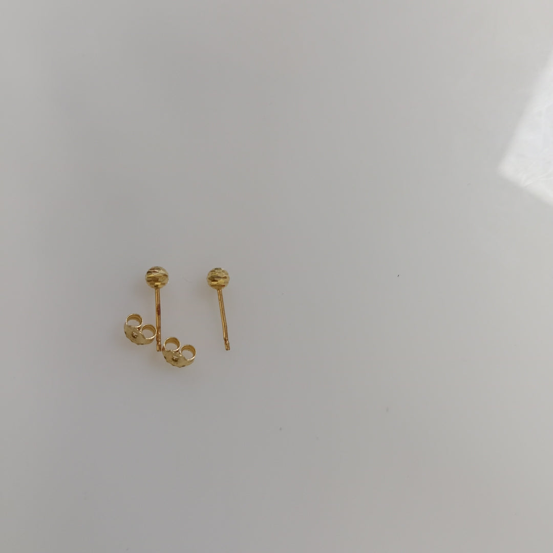BROQUELES PAR ORO 14 K 0,60 GRMS (SEMINUEVO)