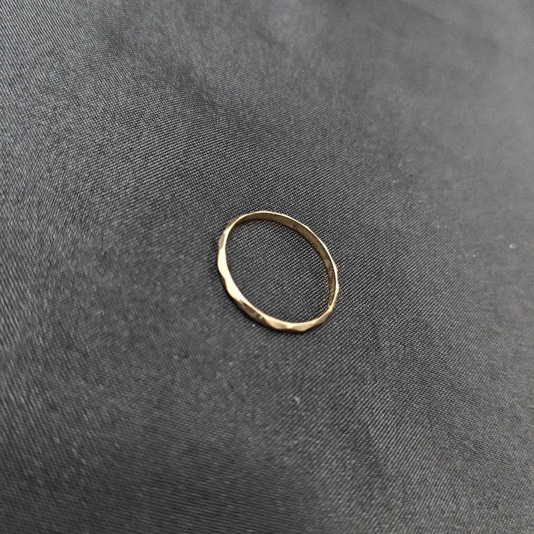 ANILLITO. ORO. 14 K 0.6 GRMS (SEMINUEVO)