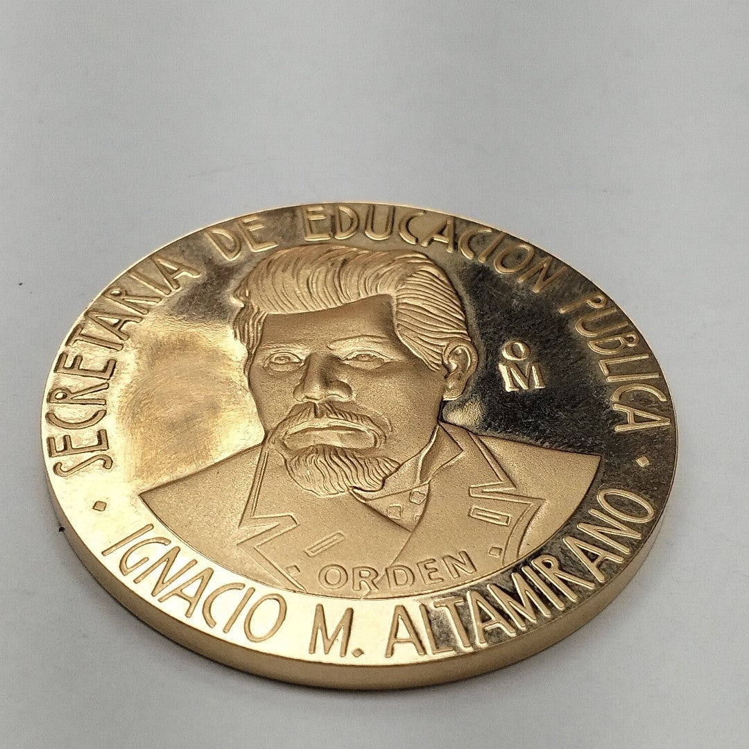 MEDALLA CONMEMORATIVA ORO 21 K 41,80 GRMS (SEMINUEVO)