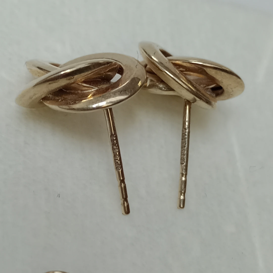 BROQUELES PAR. ORO. 8 K 2 GRMS (SEMINUEVO)