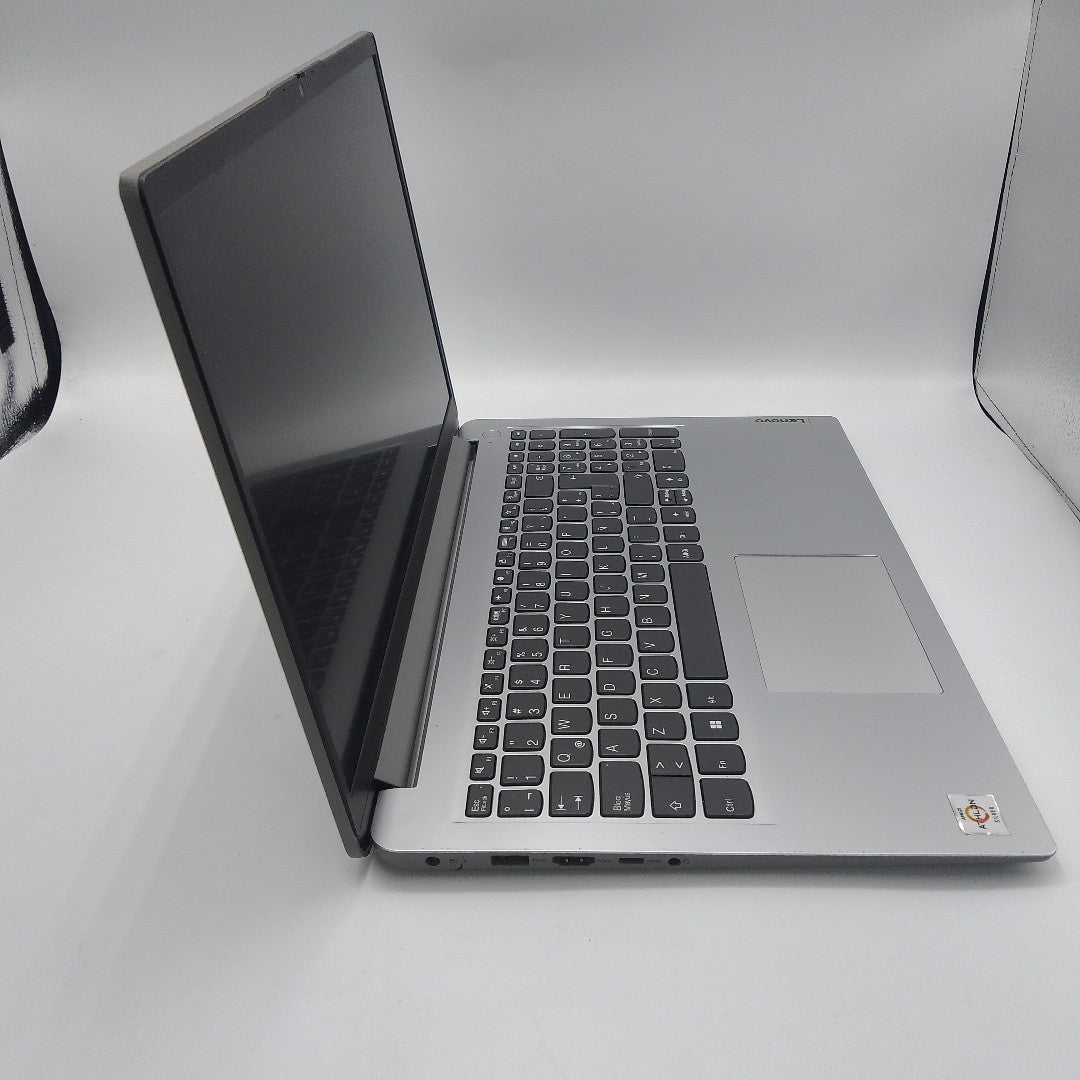 LAPTOP LENOVO IDEAPAD 1 15AMN7 (2023) 256 GB SSD 8 GB RAM (SEMINUEVO)