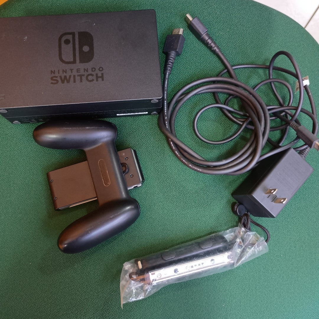CONSOLA DE VIDEOJUEGO NINTENDO SWITCH 32 GB (SEMINUEVO)