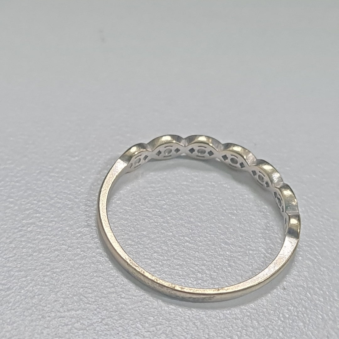 ANILLITO. ORO BLANCO. 10 K 0.9 GRMS (SEMINUEVO)