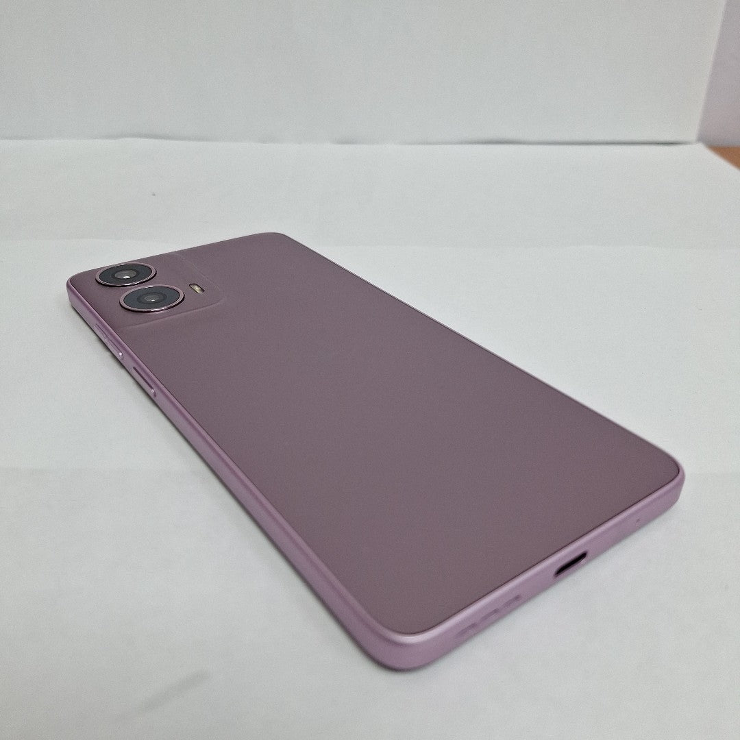 CELULAR MOTOROLA MOTO G24 XT2423-1 (2024) 256 GB 4 GB RAM (SEMINUEVO)