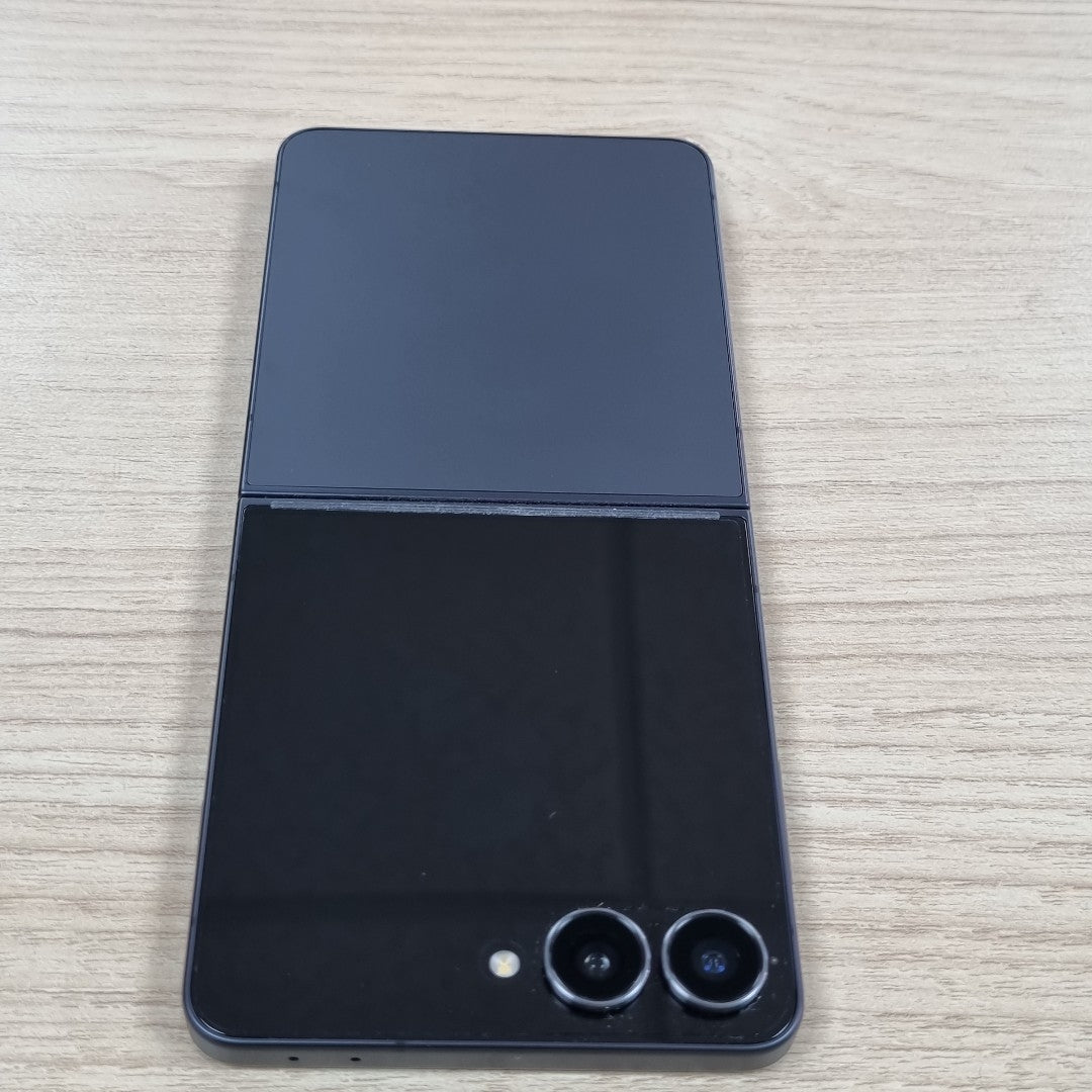 CELULAR SAMSUNG GALAXY Z FLIP 7 SM-F766B (2025) 512 GB 12 GB RAM (SEMINUEVO)