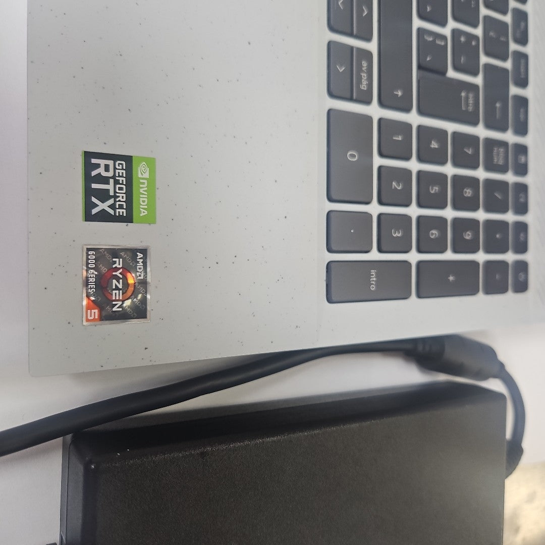 LAPTOP DELL G15 5525 (2023) 512 GB SSD 8 GB RAM (SEMINUEVO)