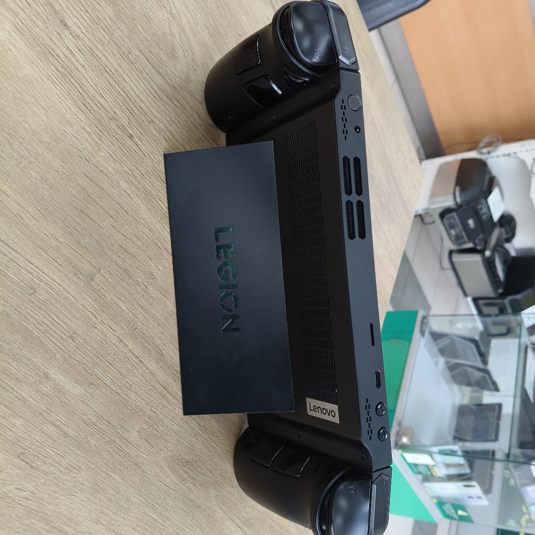CONSOLA DE VIDEOJUEGO LENOVO LEGION GO (2023) 512 GB SSD 16 GB RAM (SEMINUEVO)