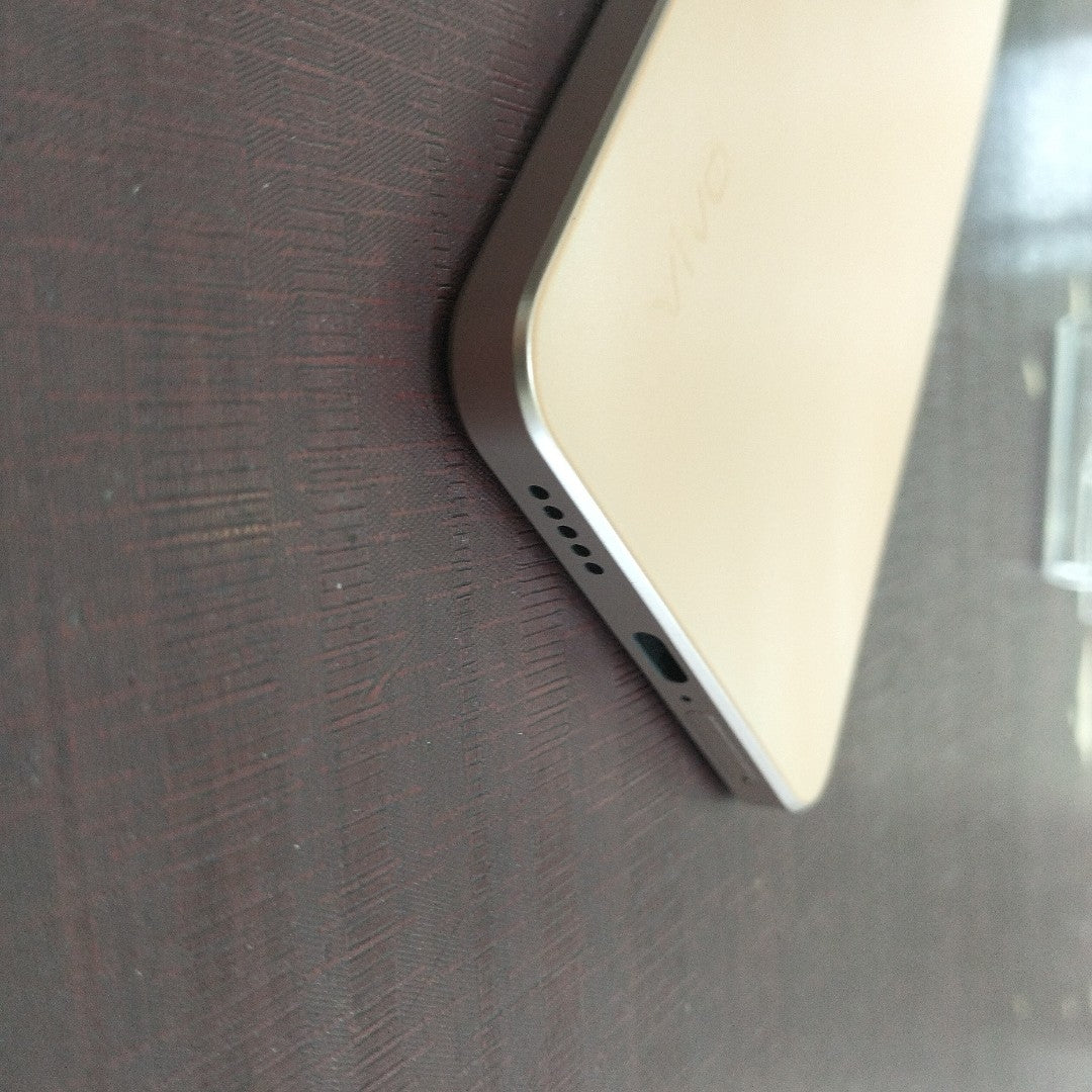 CELULAR VIVO V30 LITE V2314 (2023) 256 GB 12 GB RAM (SEMINUEVO)