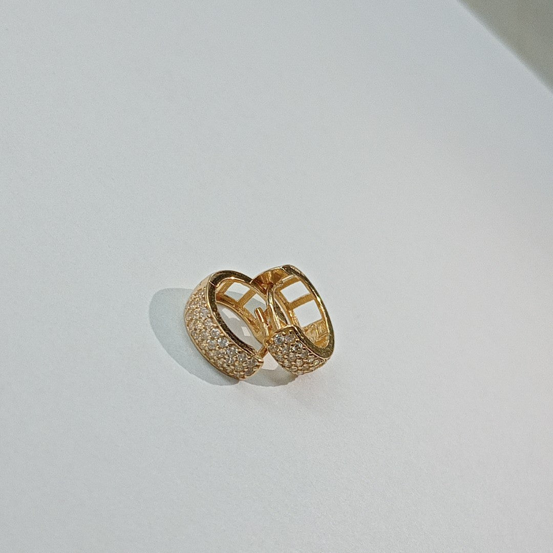 HUGGIES ORO 14K 1.7 (NUEVO)
