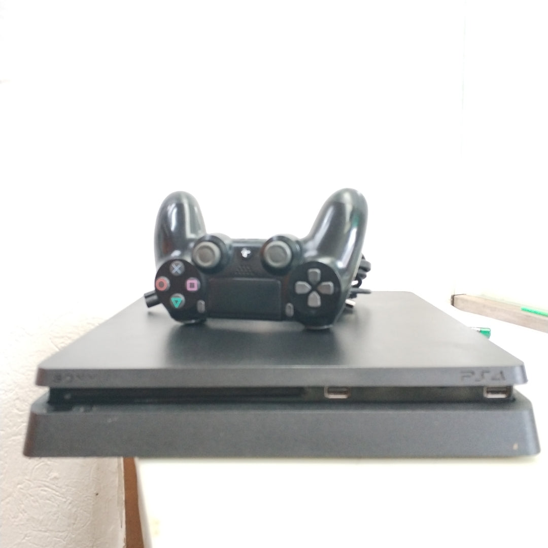 CONSOLA DE VIDEOJUEGO SONY PS4 SLIM 1 TB (SEMINUEVO)