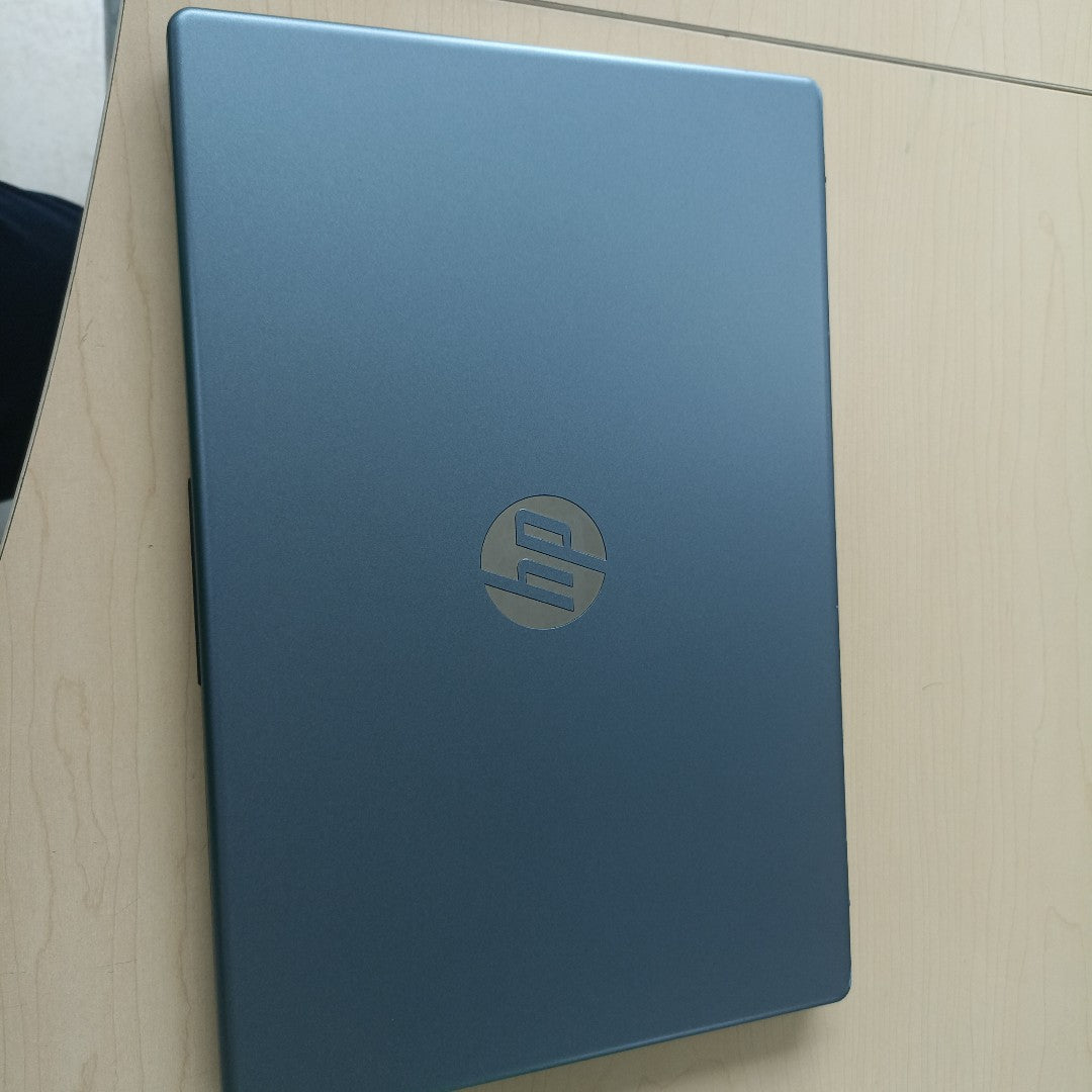 LAPTOP HP 14-EM0002LA (2023) 512 GB SSD 8 GB RAM (SEMINUEVO)