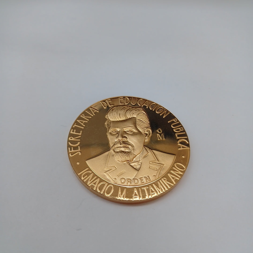 MEDALLA CONMEMORATIVA ORO 21 K 41,90 GRMS (SEMINUEVO)