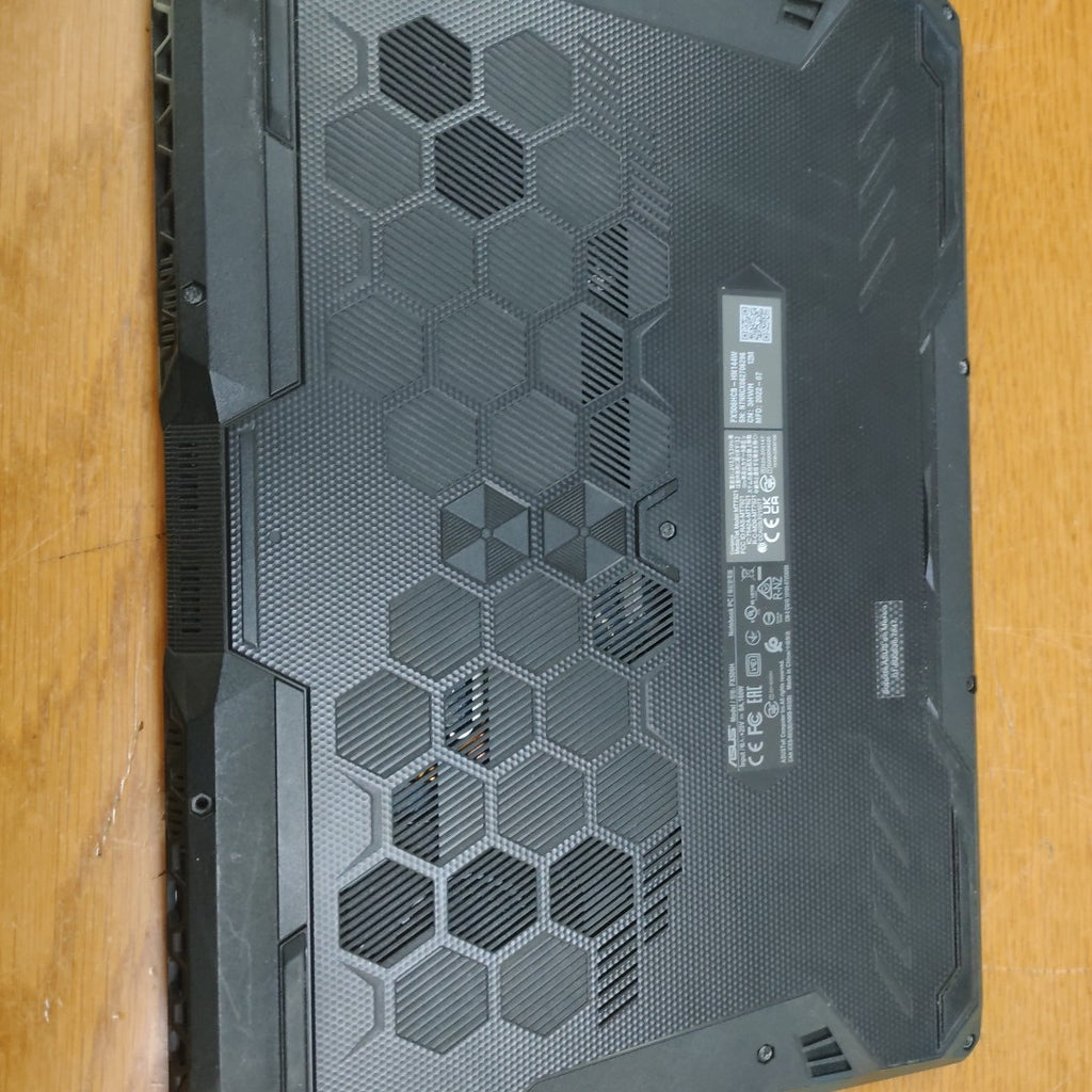 LAPTOP ASUS TUF GAMING F15 FX506HCB-HN144W (2022) 512 GB SSD 8 GB RAM (SEMINUEVO)