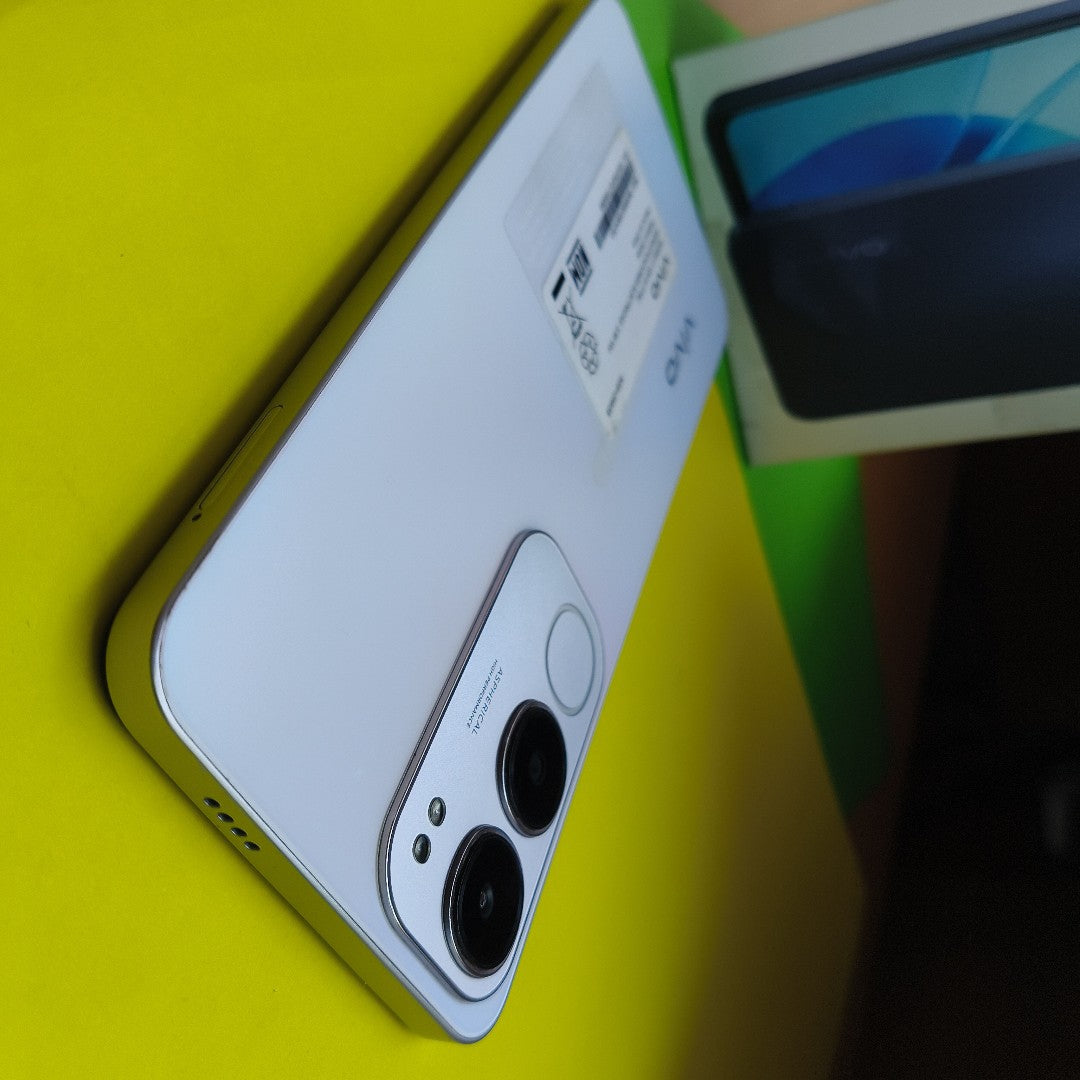 CELULAR VIVO Y19S V2419 (2024) 256 GB 8 GB RAM (SEMINUEVO)