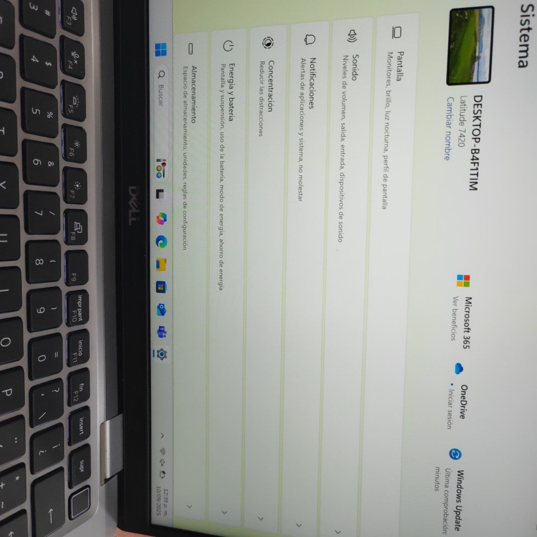 LAPTOP DELL LATITUDE 7420 (2023) 256 GB SSD 16 GB RAM (SEMINUEVO)