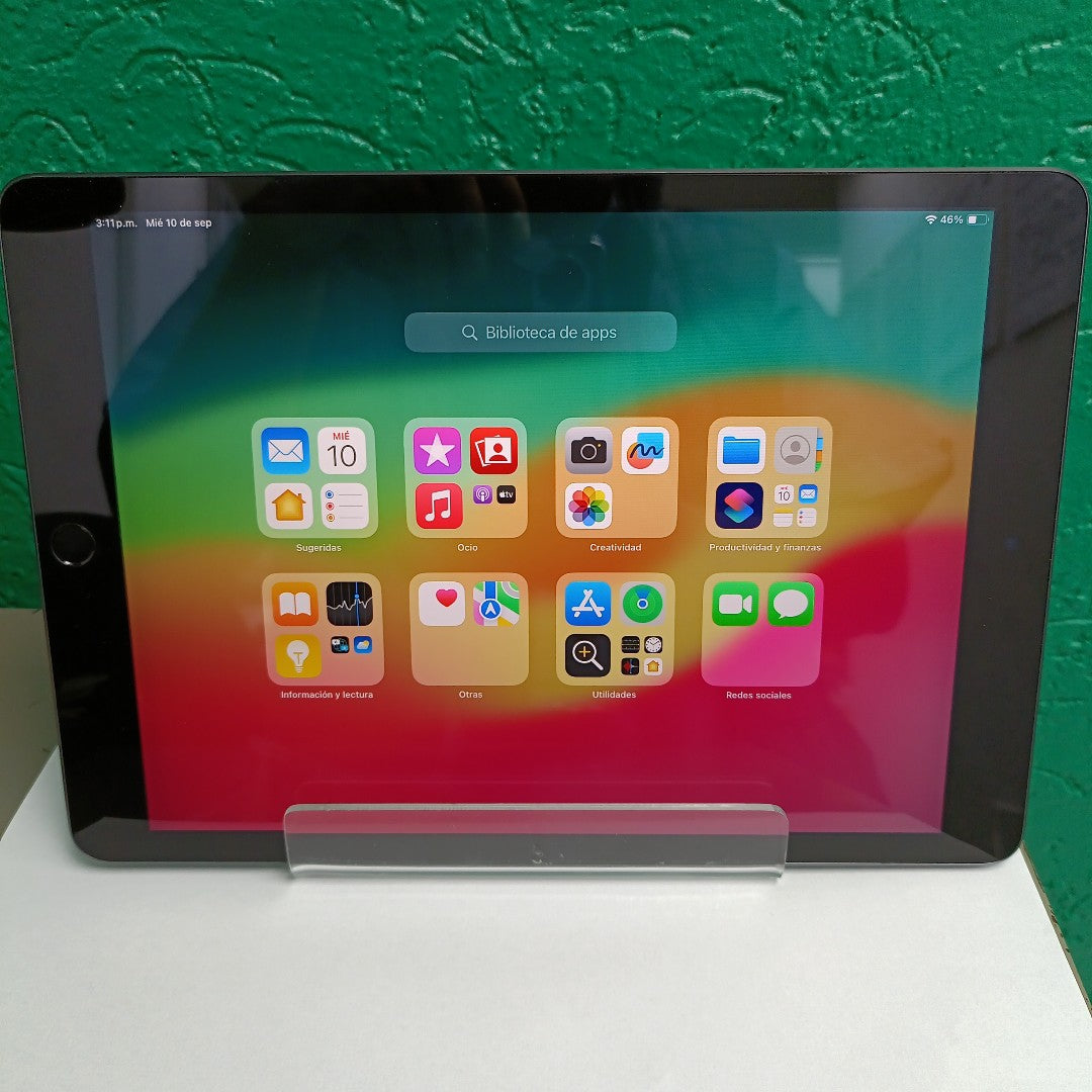 TABLETA APPLE IPAD 9 A2602 256 GB 3 GB RAM (SEMINUEVO)