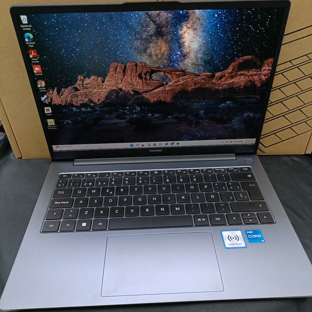 LAPTOP HUAWEI MATEBOOK D14 MDF-X (2024) 512 GB SSD 16 GB RAM (SEMINUEVO)