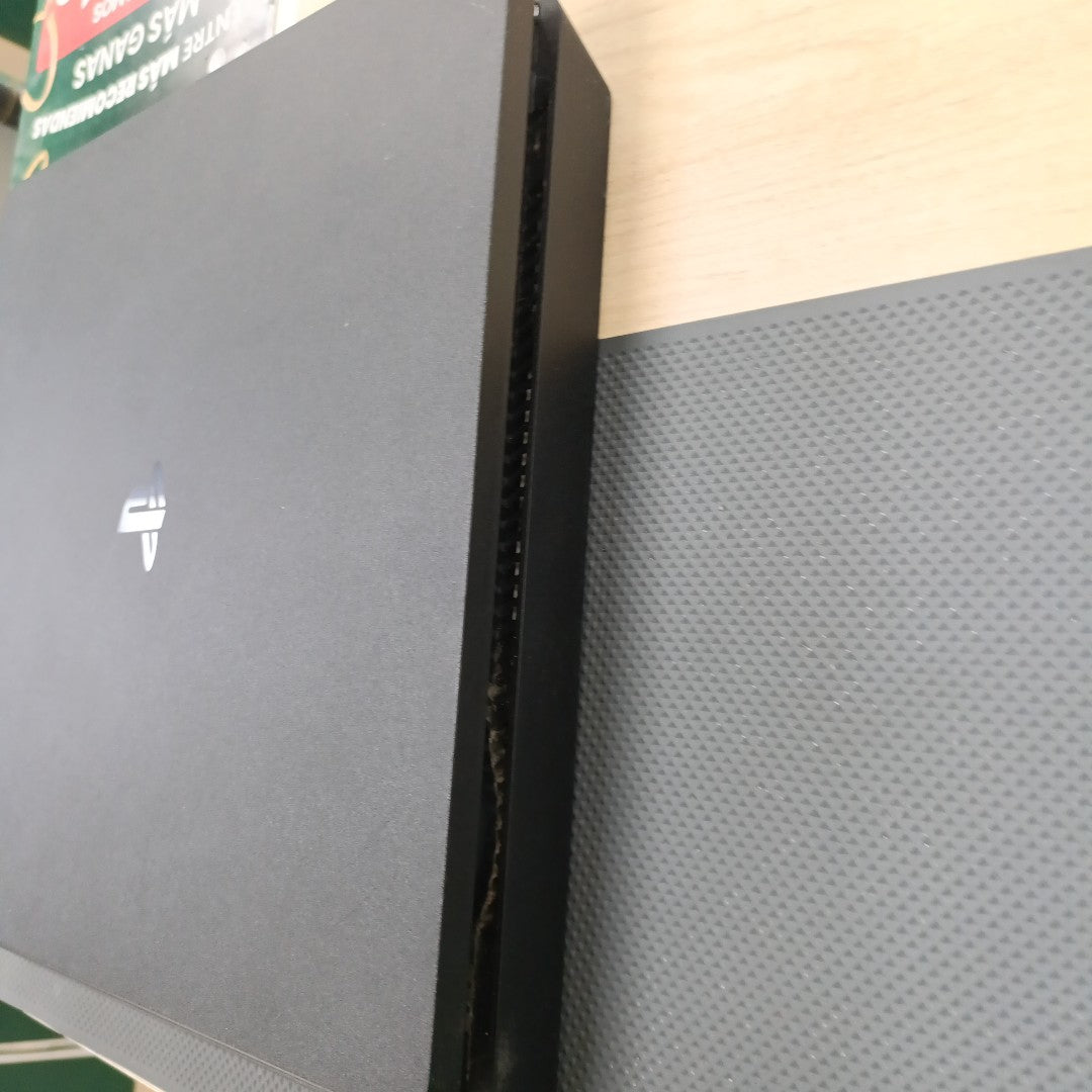 CONSOLA DE VIDEOJUEGO SONY PS4 SLIM 1 TB (SEMINUEVO)