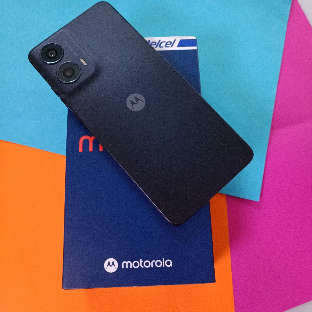 CELULAR MOTOROLA MOTO G24 XT2423-1 (2024) 256 GB 4 GB RAM (SEMINUEVO)