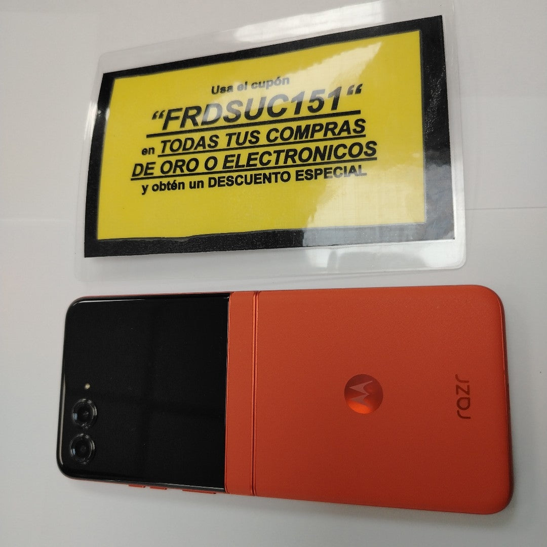 CELULAR MOTOROLA RAZR 50 5G XT2453-1 512 GB 12 GB RAM (SEMINUEVO)