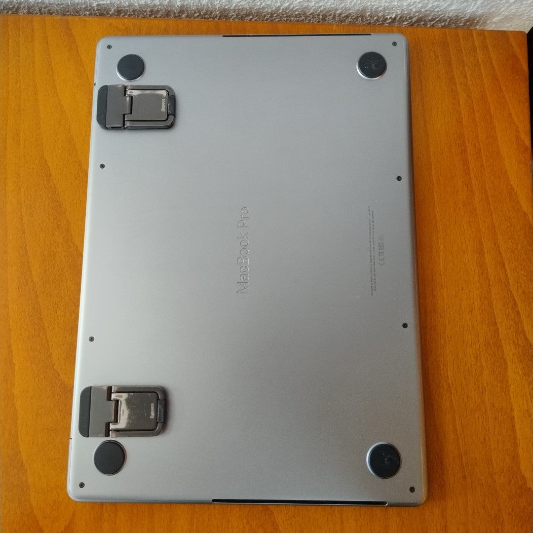 LAPTOP APPLE MACBOOK PRO 14" 2021 3.2 A2442 (8 CPU/14 GPU) 512 GB SSD 16 GB RAM (SEMINUEVO)