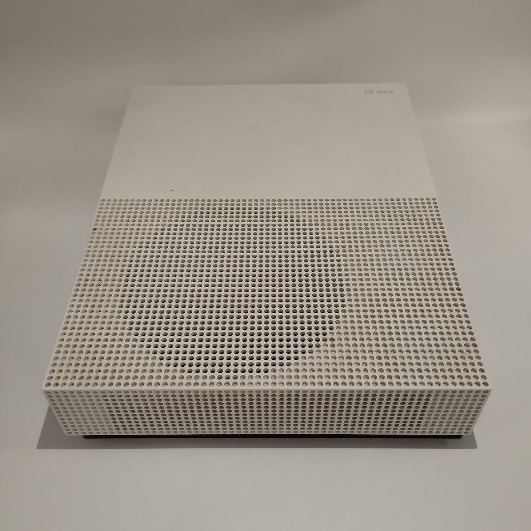 CONSOLA DE VIDEOJUEGO MICROSOFT XBOX ONE S 1 TB (SEMINUEVO)