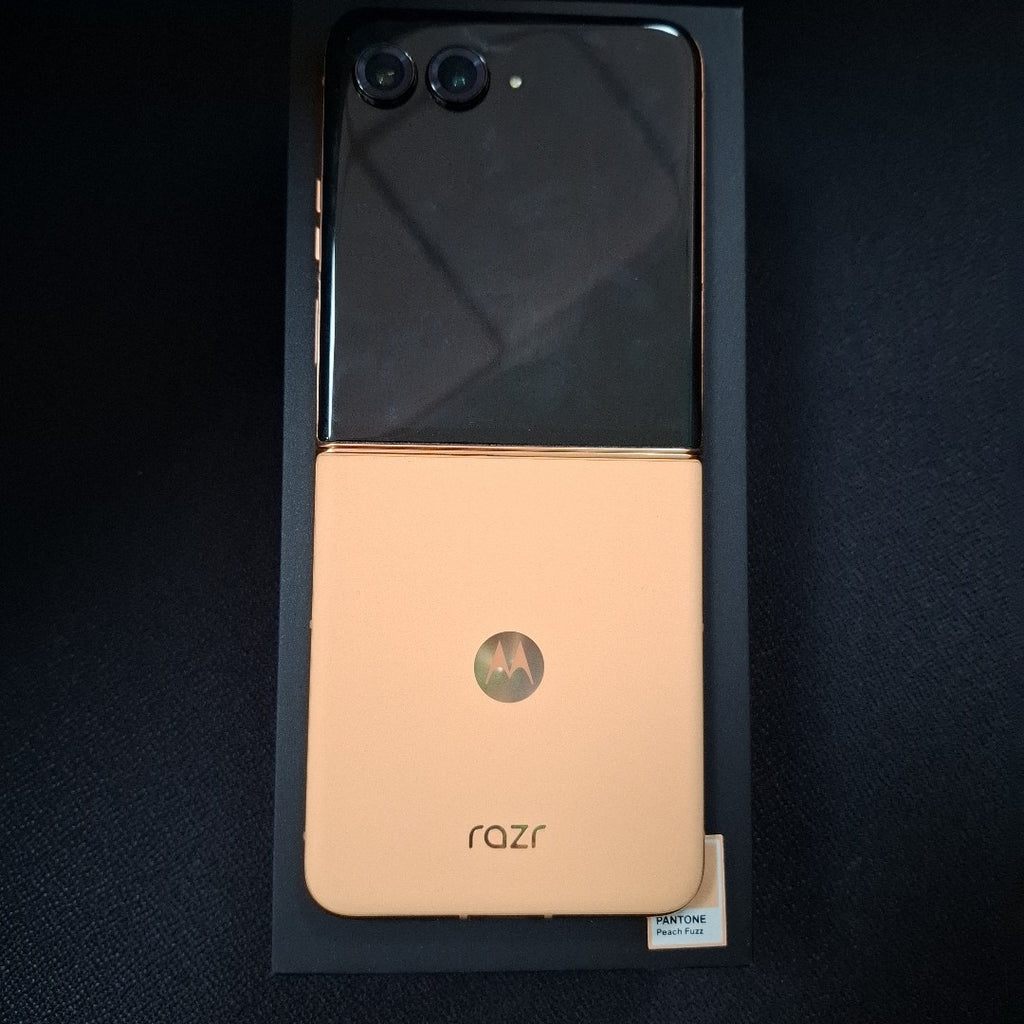 CELULAR MOTOROLA RAZR 50 5G XT2451-3 (2024) 512 GB 12 GB RAM (SEMINUEVO)